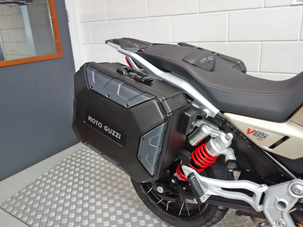 Gebruikte Moto Guzzi V85 all-road met 853cc motor uit 2026 bij NIWA Motoren