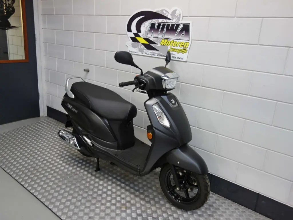 Nieuwe Suzuki motorscooter met 125cc motor uit 2026 bij NIWA Motoren