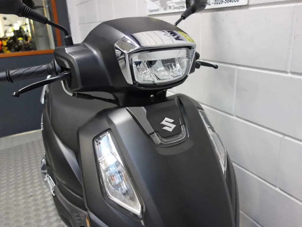 Nieuwe Suzuki motorscooter met 125cc motor uit 2026 bij NIWA Motoren