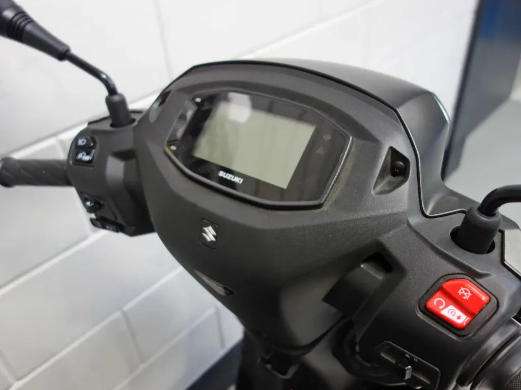Nieuwe Suzuki motorscooter met 125cc motor uit 2026 bij NIWA Motoren