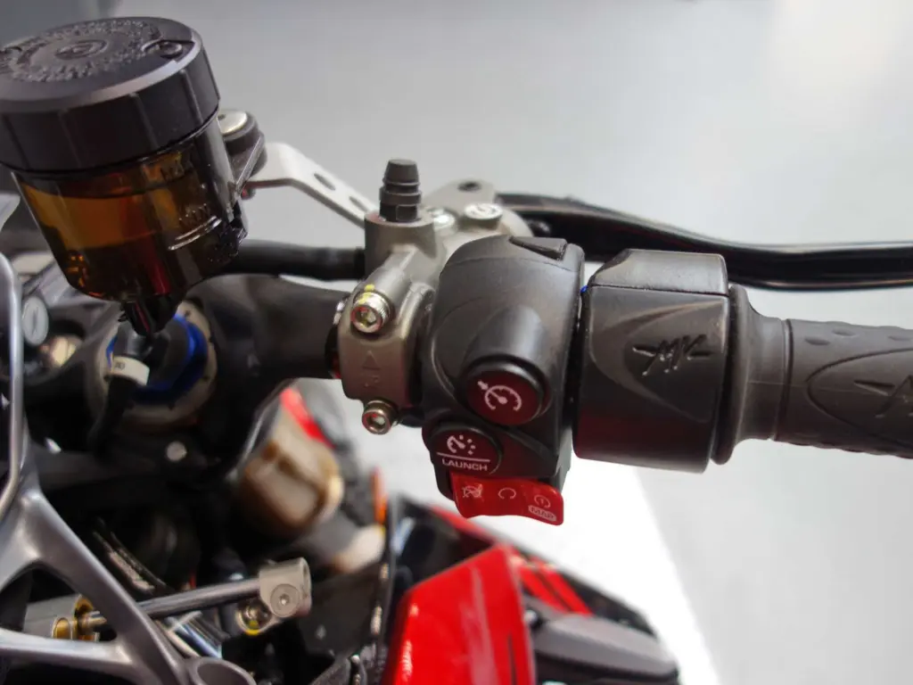 Nieuwe MV Agusta Rush naked bike met 998cc motor uit 2026 bij NIWA Motoren