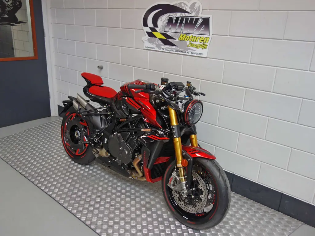 Nieuwe MV Agusta Rush naked bike met 998cc motor uit 2026 bij NIWA Motoren