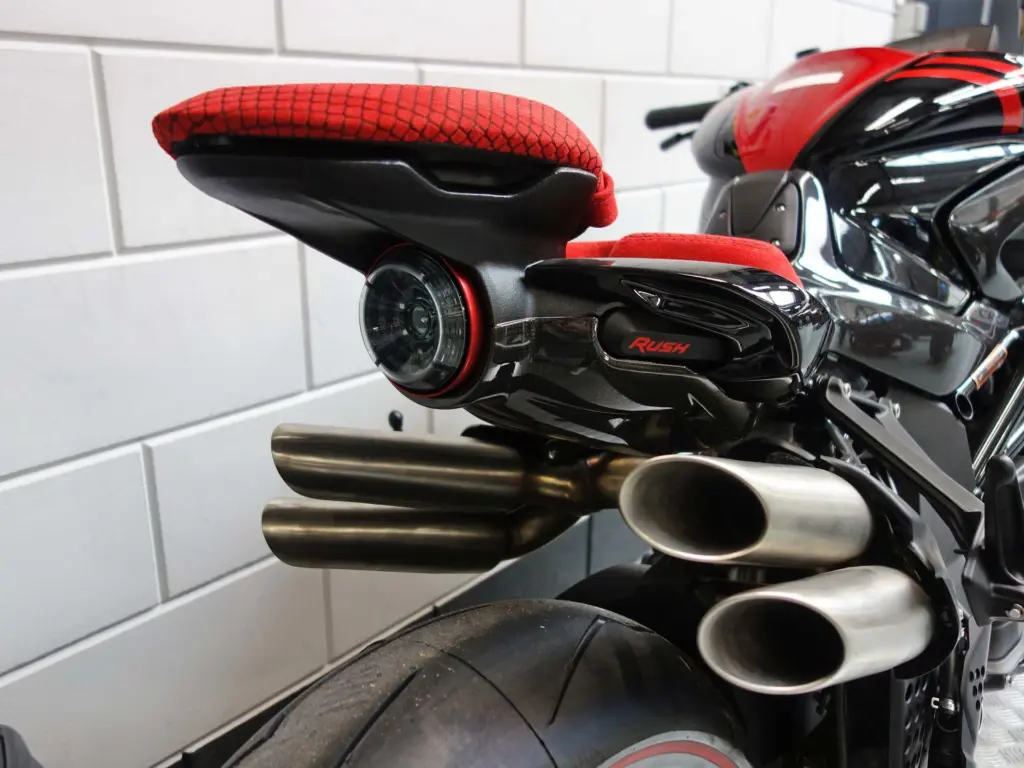 Nieuwe MV Agusta Rush naked bike met 998cc motor uit 2026 bij NIWA Motoren