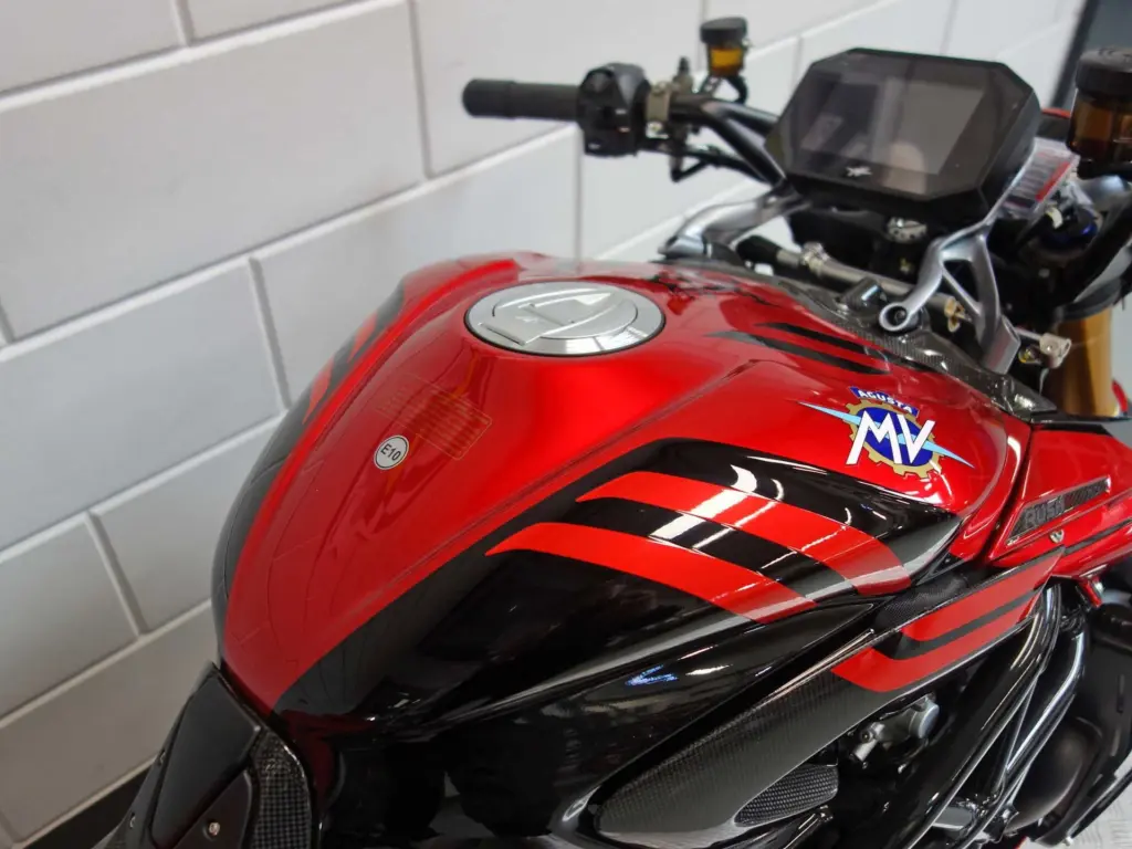 Nieuwe MV Agusta Rush naked bike met 998cc motor uit 2026 bij NIWA Motoren