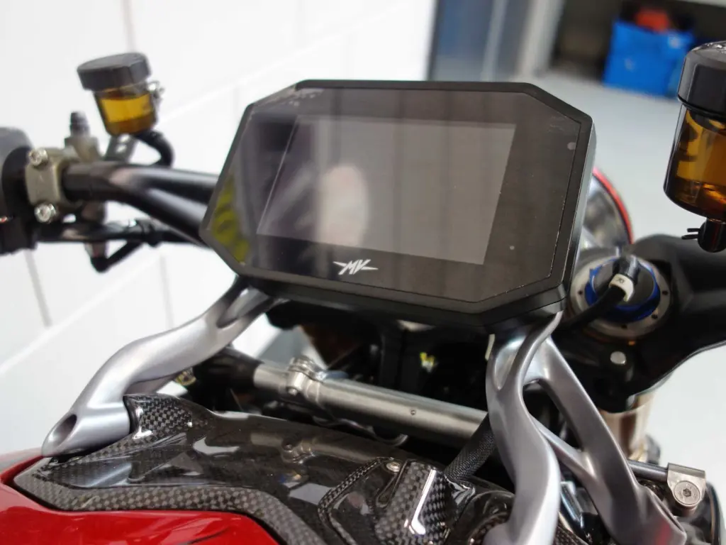 Nieuwe MV Agusta Rush naked bike met 998cc motor uit 2026 bij NIWA Motoren