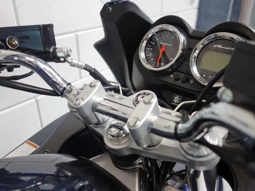 Gebruikte Suzuki GSF sport met 1255cc motor uit 2007 bij NIWA Motoren