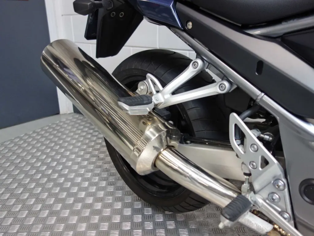 Gebruikte Suzuki GSF sport met 1255cc motor uit 2007 bij NIWA Motoren