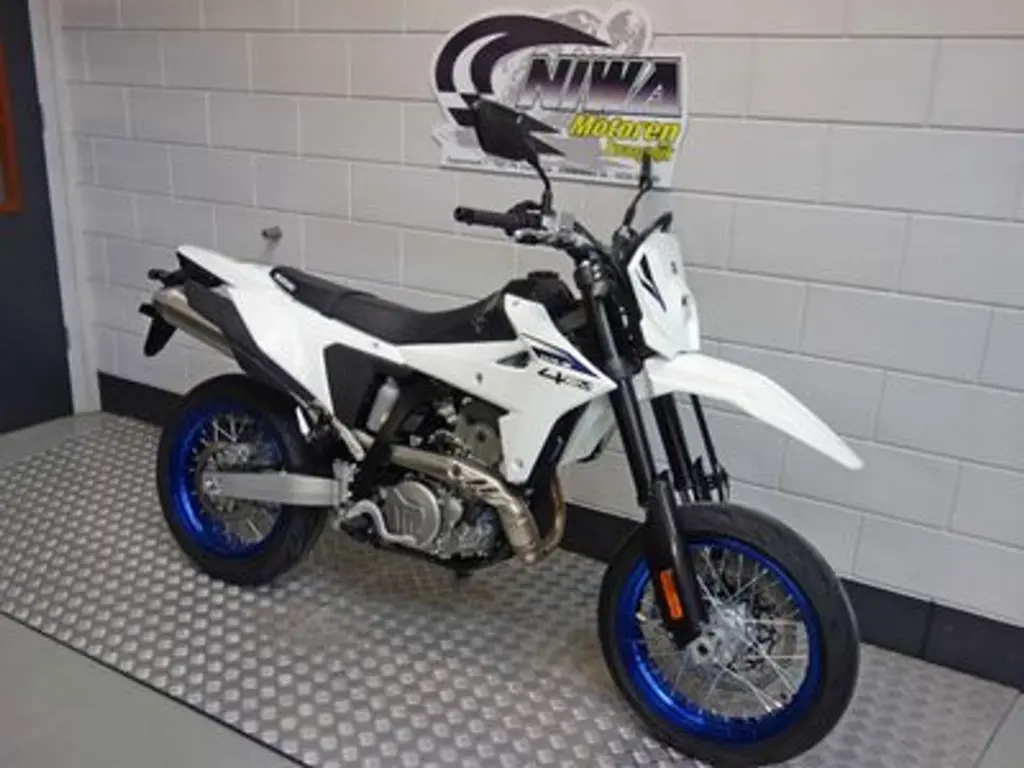 Nieuwe Suzuki DR-Z4SM overig met cc motor uit 2026 bij NIWA Motoren