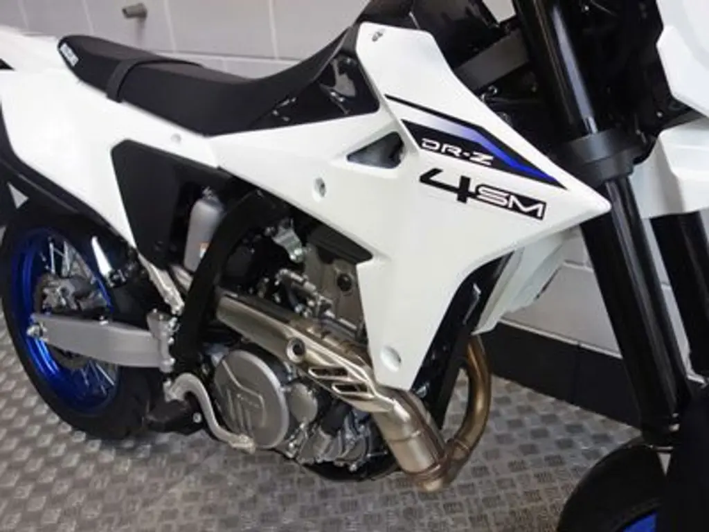 Nieuwe Suzuki DR-Z4SM overig met cc motor uit 2026 bij NIWA Motoren