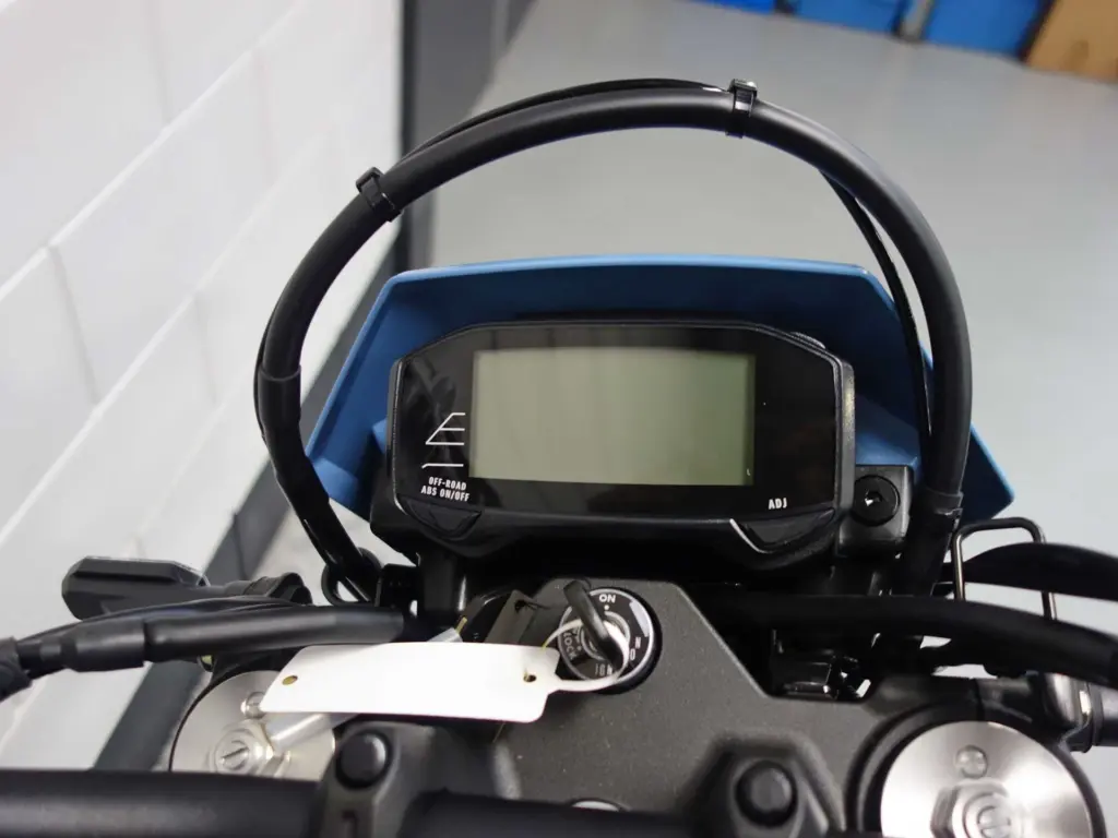 Nieuwe Suzuki DR-Z4SM supermotard met 400cc motor uit 2026 bij NIWA Motoren
