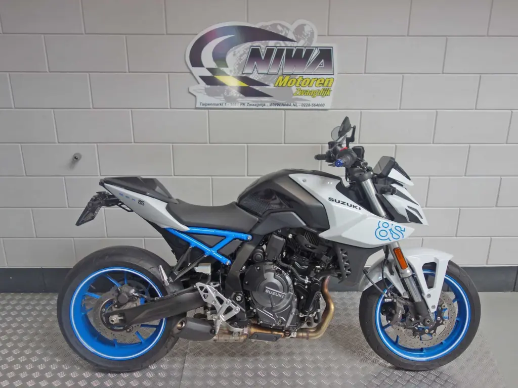 Gebruikte Suzuki GSX naked bike met 776cc motor uit 2023 bij NIWA Motoren