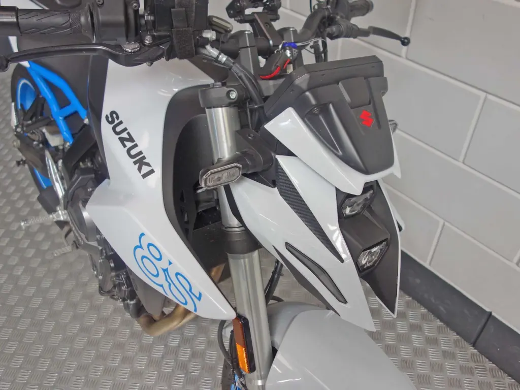 Gebruikte Suzuki GSX naked bike met 776cc motor uit 2023 bij NIWA Motoren