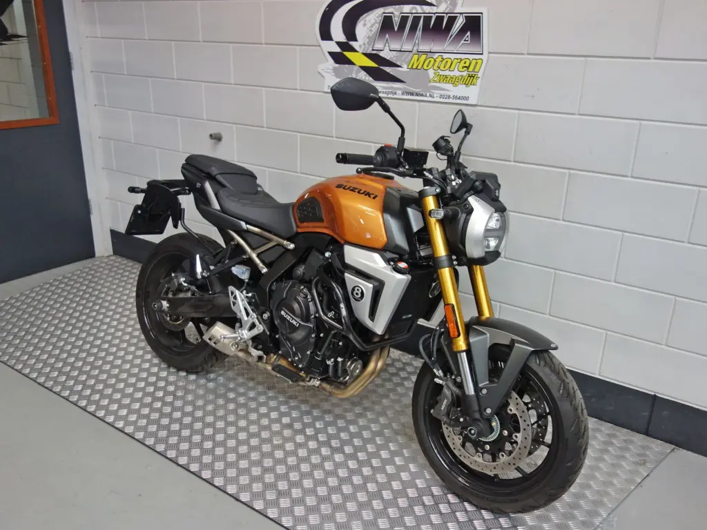 Gebruikte Suzuki GSX naked bike met 776cc motor uit 2026 bij NIWA Motoren