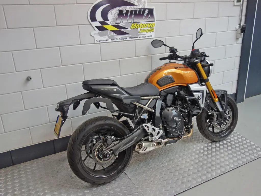 Gebruikte Suzuki GSX naked bike met 776cc motor uit 2026 bij NIWA Motoren