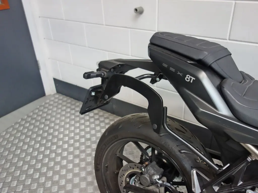 Gebruikte Suzuki GSX naked bike met 776cc motor uit 2026 bij NIWA Motoren