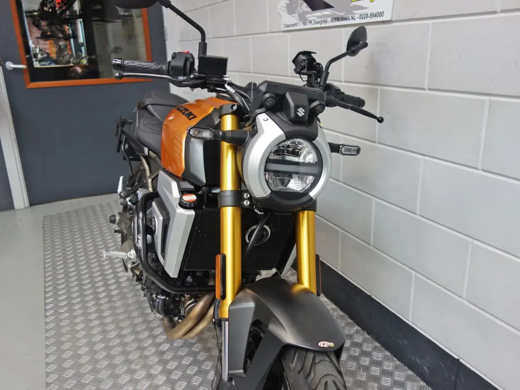 Gebruikte Suzuki GSX naked bike met 776cc motor uit 2026 bij NIWA Motoren