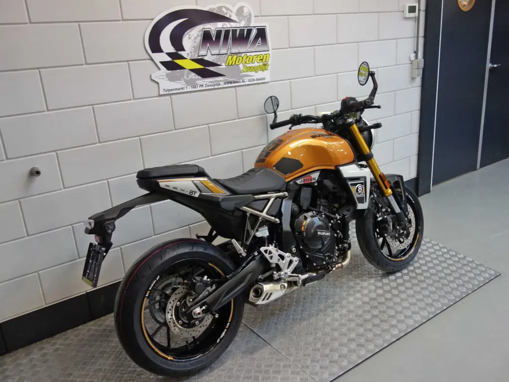 Gebruikte Suzuki GSX naked bike met 776cc motor uit 2026 bij NIWA Motoren