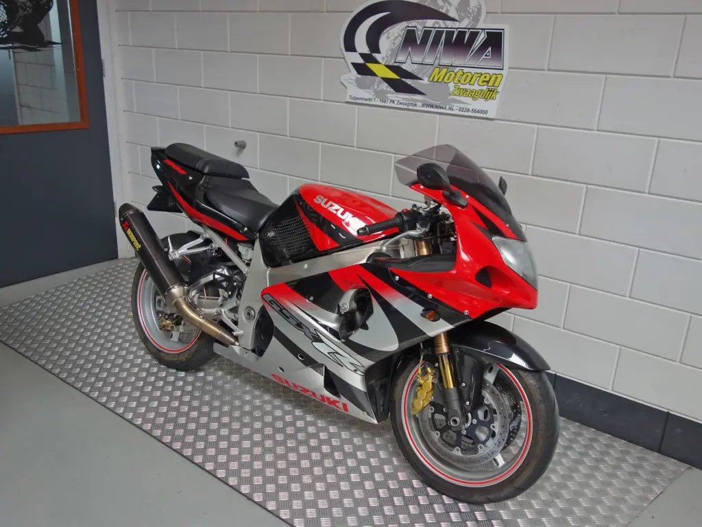 Gebruikte Suzuki GSX supersport met 988cc motor uit 2001 bij NIWA Motoren