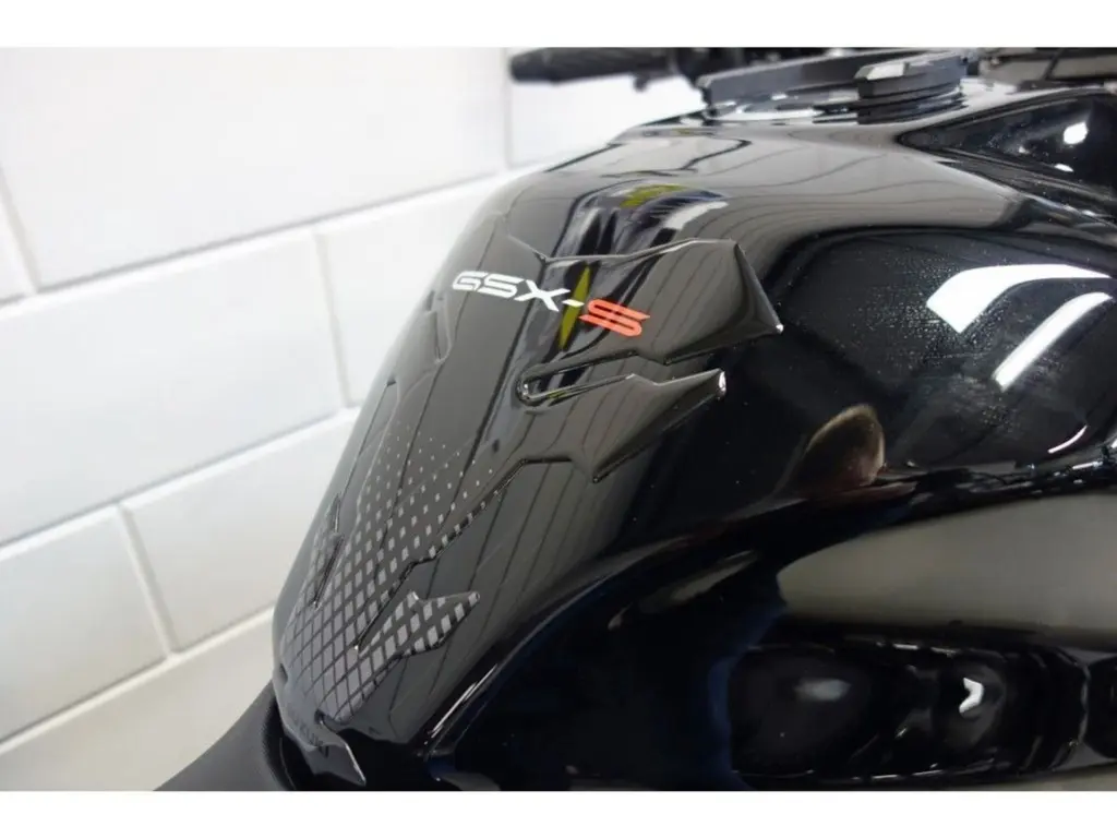 Nieuwe Suzuki GSX naked bike met 999cc motor uit 2026 bij NIWA Motoren