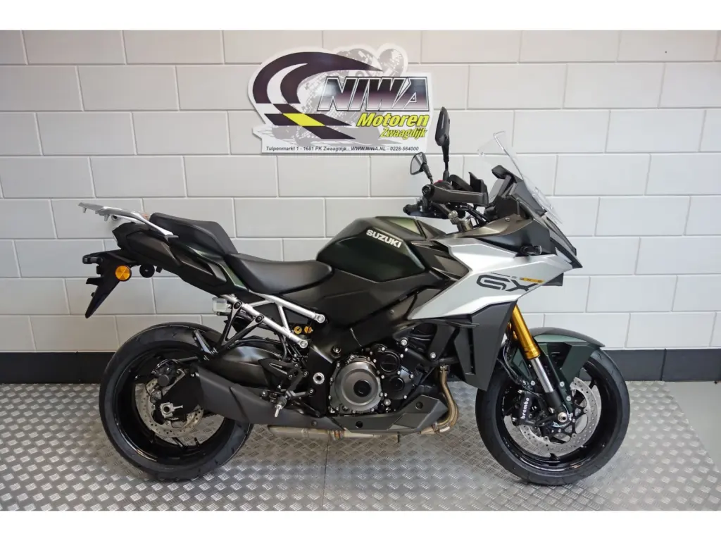 Gebruikte Suzuki GSX tour met 999cc motor uit 2025 bij NIWA Motoren