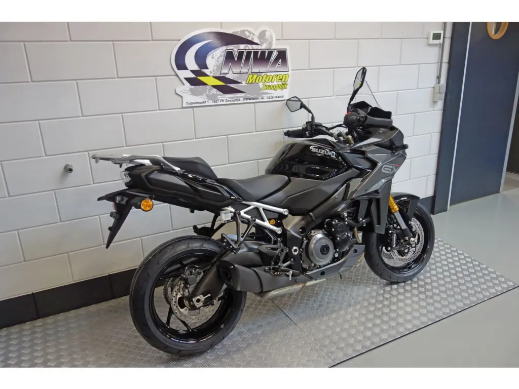 Nieuwe Suzuki GSX tour met 999cc motor uit 2025 bij NIWA Motoren