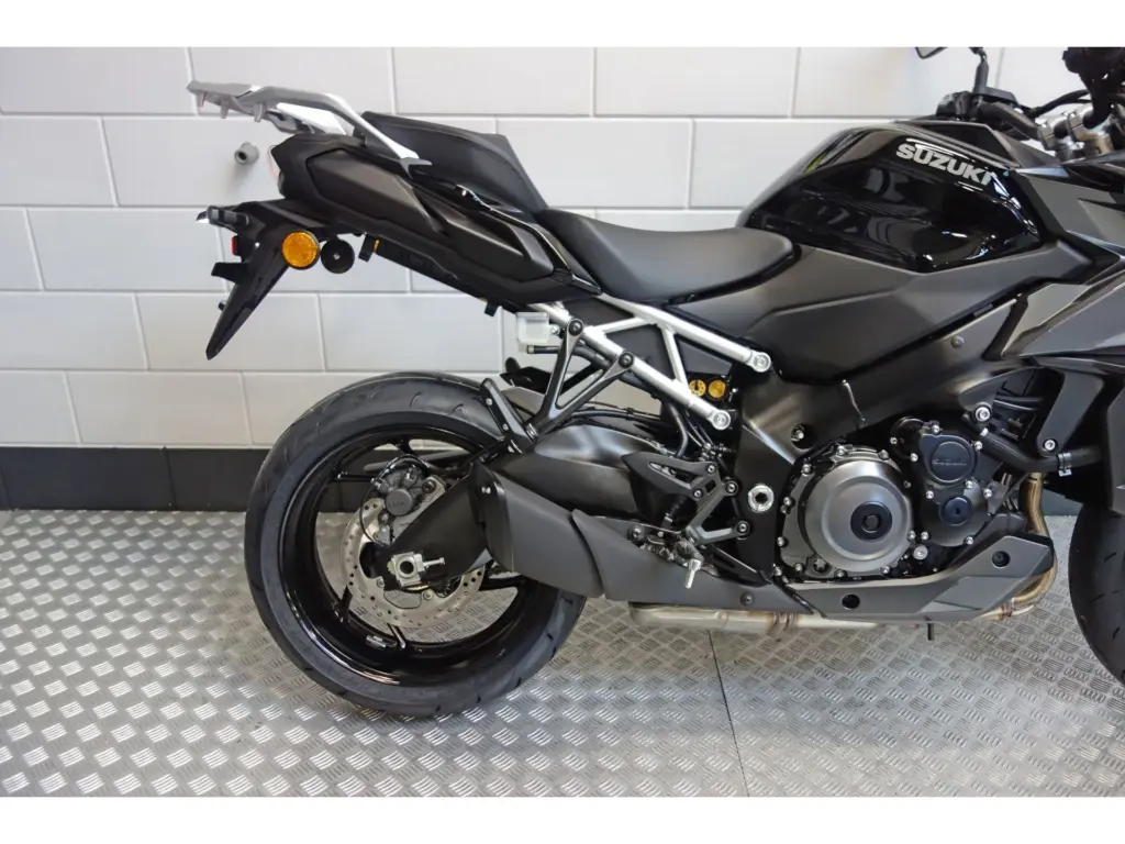 Nieuwe Suzuki GSX tour met 999cc motor uit 2025 bij NIWA Motoren