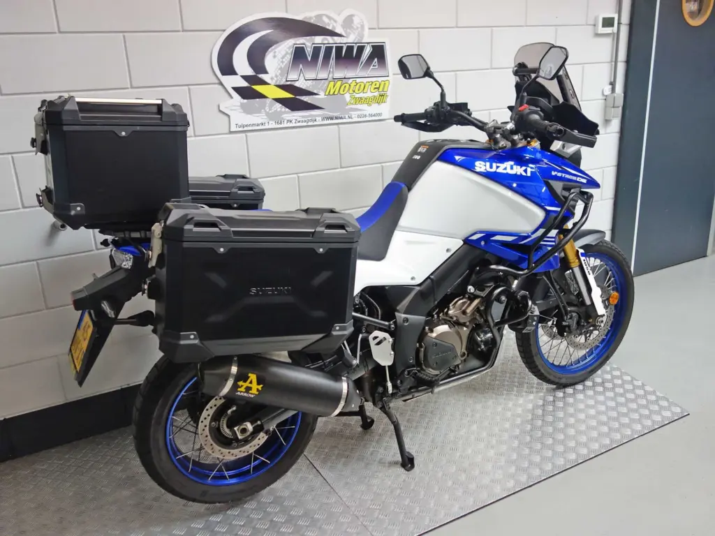 Gebruikte Suzuki V-Strom all-road met 1037cc motor uit 2024 bij NIWA Motoren