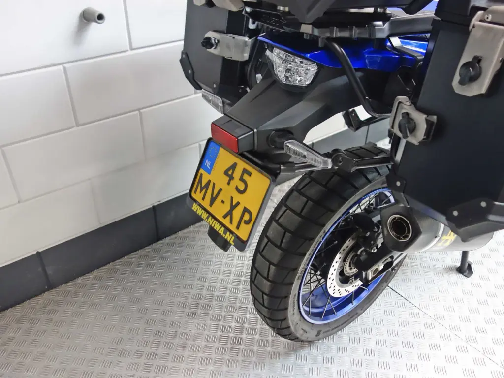 Gebruikte Suzuki V-Strom all-road met 1037cc motor uit 2024 bij NIWA Motoren