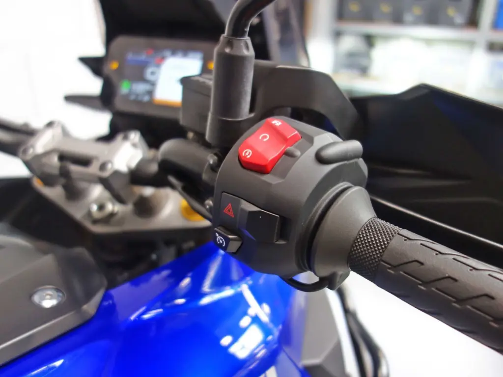 Gebruikte Suzuki V-Strom all-road met 1037cc motor uit 2024 bij NIWA Motoren