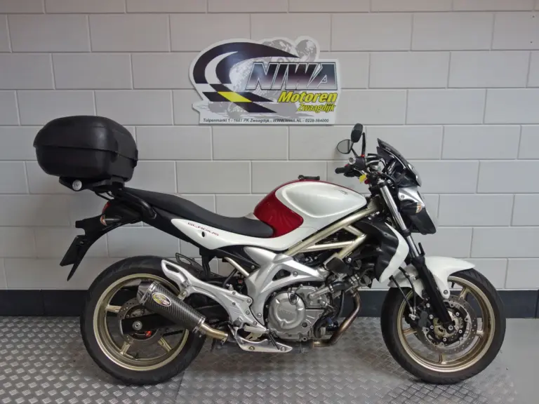 Gebruikte Suzuki Gladius overig met 645cc motor uit 2009 bij NIWA Motoren
