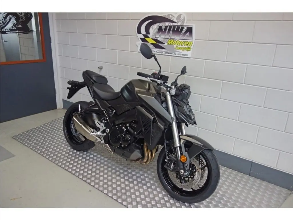 Nieuwe Suzuki GSX naked bike met 999cc motor uit 2026 bij NIWA Motoren