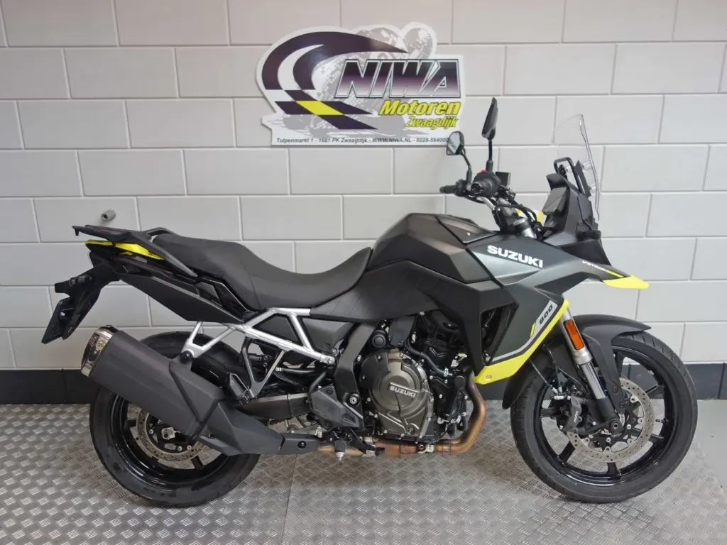 Gebruikte Suzuki V-Strom tour met 776cc motor uit 2026 bij NIWA Motoren