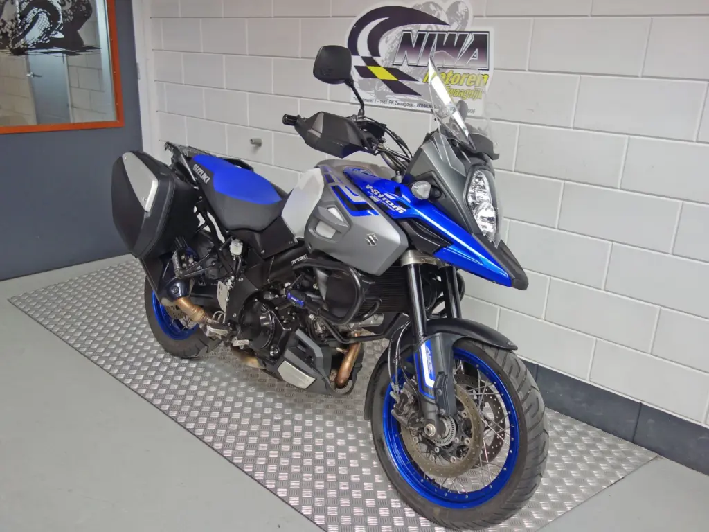 Gebruikte Suzuki V-Strom all-road met 1037cc motor uit 2019 bij NIWA Motoren