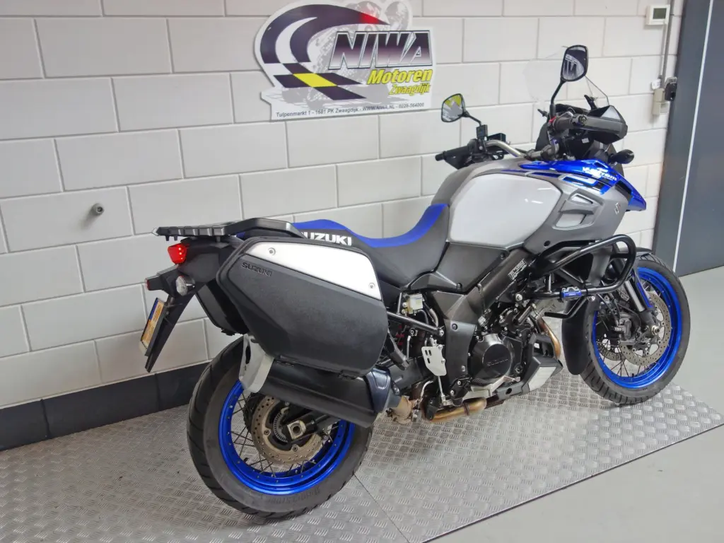 Gebruikte Suzuki V-Strom all-road met 1037cc motor uit 2019 bij NIWA Motoren