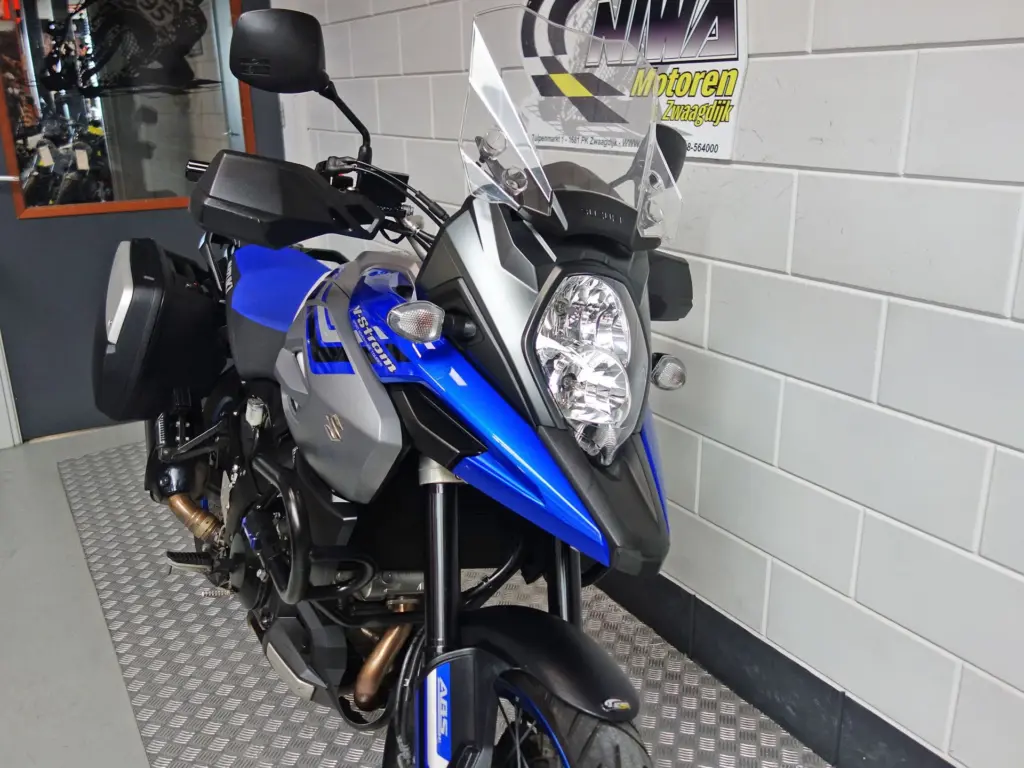 Gebruikte Suzuki V-Strom all-road met 1037cc motor uit 2019 bij NIWA Motoren