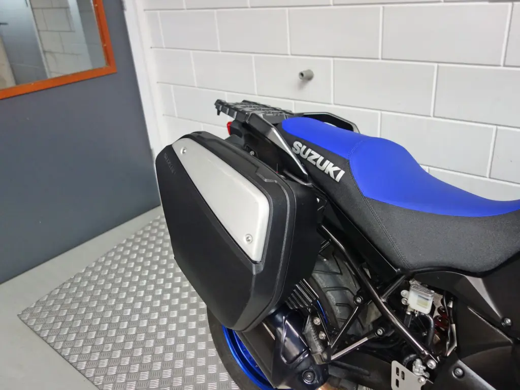 Gebruikte Suzuki V-Strom all-road met 1037cc motor uit 2019 bij NIWA Motoren