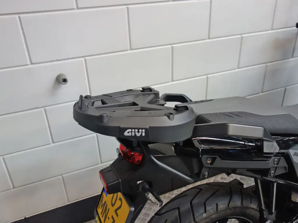 Gebruikte Suzuki V-Strom all-road met 1037cc motor uit 2021 bij NIWA Motoren