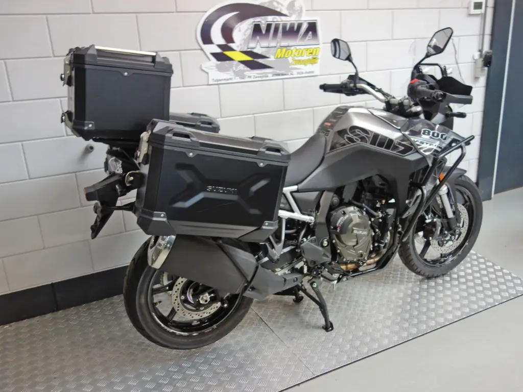 Nieuwe Suzuki V-Strom all-road met 776cc motor uit 2026 bij NIWA Motoren