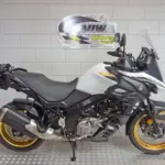 Gebruikte Suzuki V-Strom 650 all-road met 645cc motor uit 2021 bij NIWA Motoren