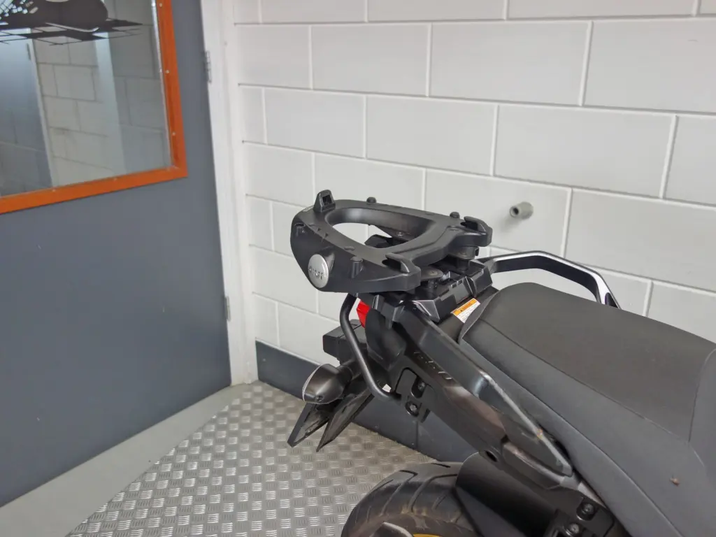 Gebruikte Suzuki V-Strom all-road met 645cc motor uit 2021 bij NIWA Motoren