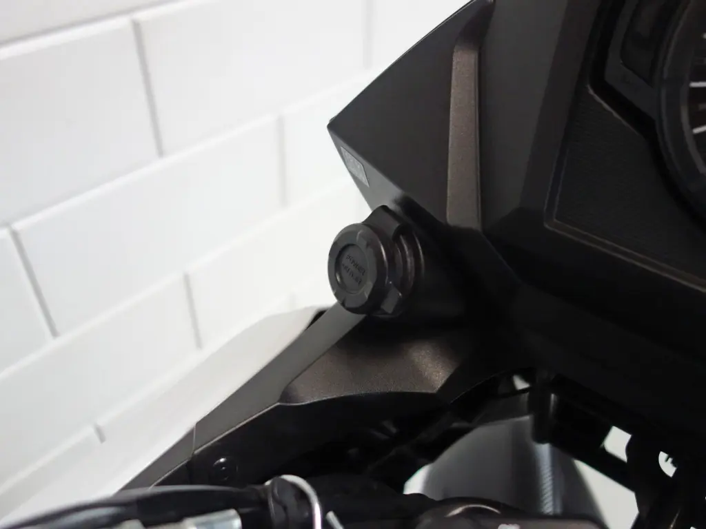 Gebruikte Suzuki V-Strom all-road met 645cc motor uit 2021 bij NIWA Motoren