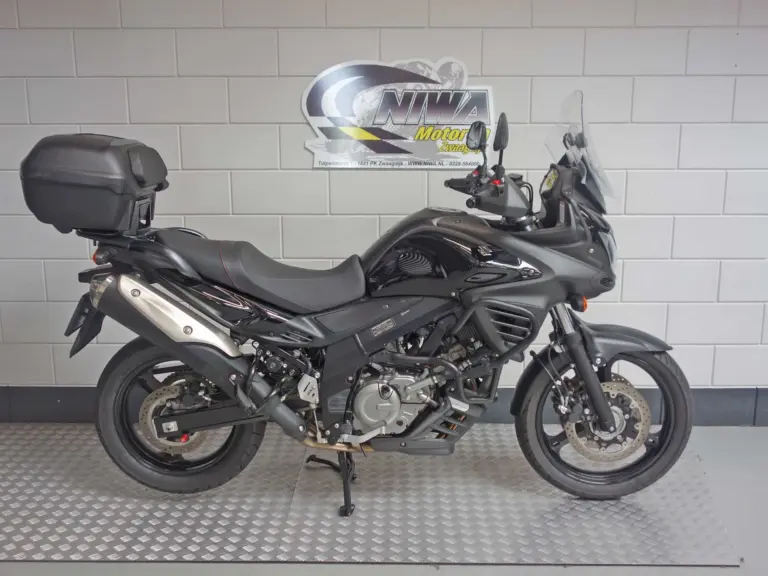 Suzuki V-Strom DL 650 ABS bij NIWA Motoren