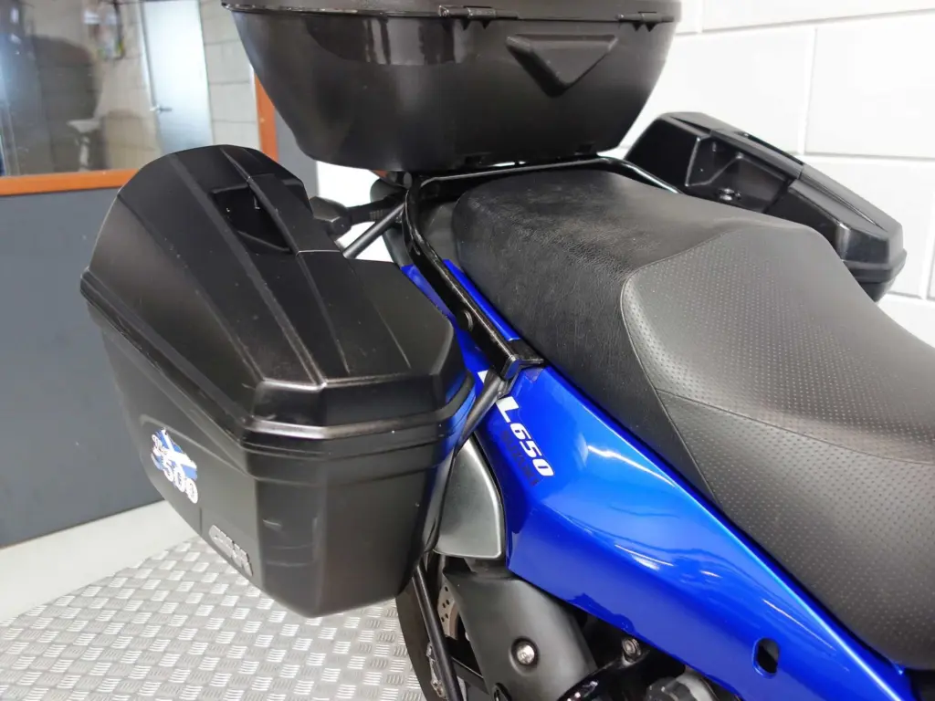 Gebruikte Suzuki V-Strom tour met 645cc motor uit 2009 bij NIWA Motoren