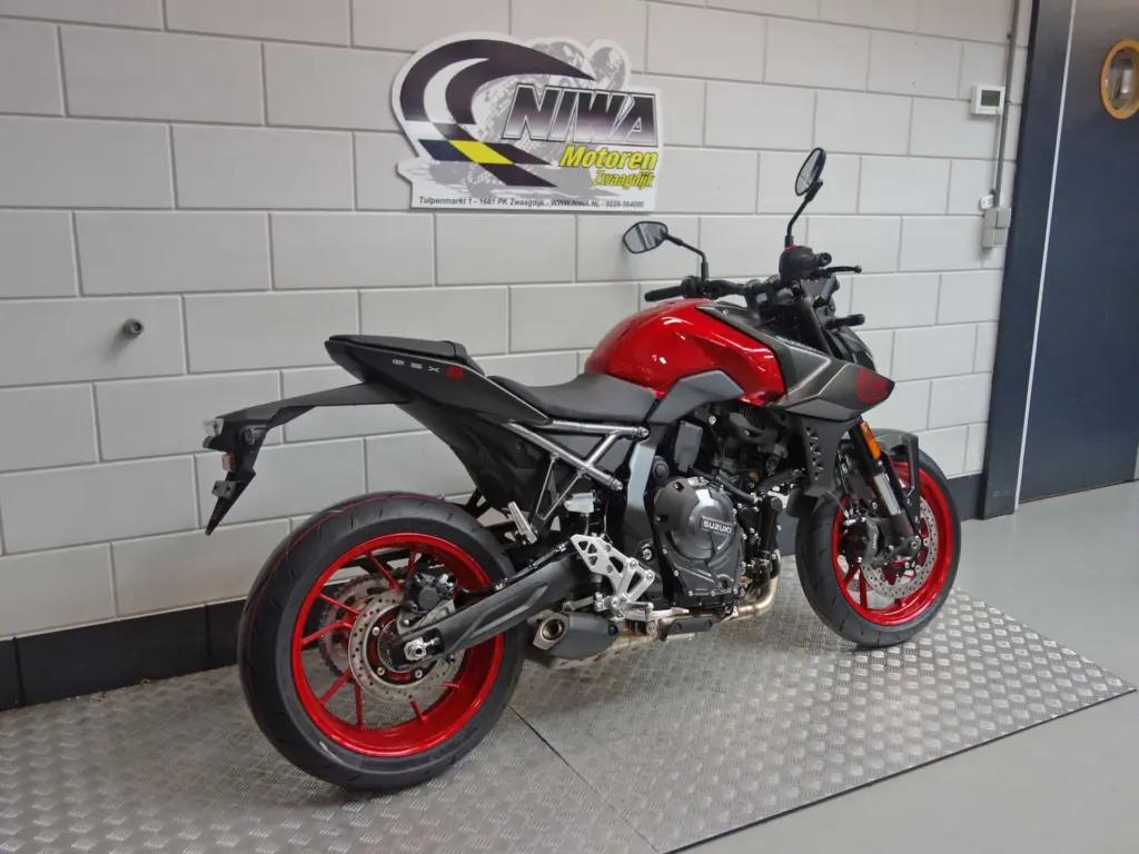 Nieuwe Suzuki GSX naked bike met 776cc motor uit 2026 bij NIWA Motoren