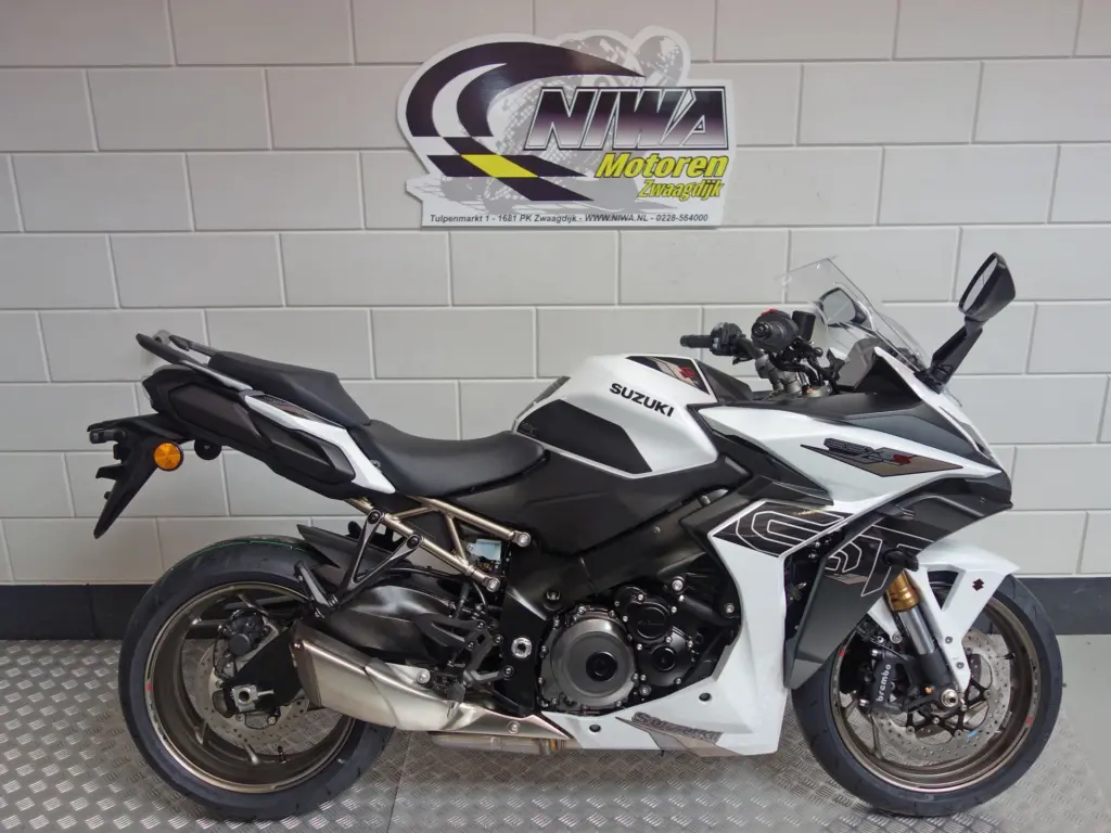 Nieuwe Suzuki GSX tour met 999cc motor uit 2026 bij NIWA Motoren