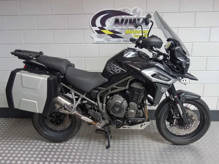 Gebruikte Yamaha TRACER tour met 890cc motor uit 2025 bij NIWA Motoren