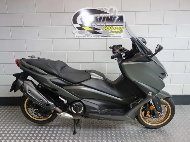 Yamaha TMAX 560 Tech ABS bij NIWA Motoren