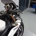 Gebruikte Triumph Speed Triple naked bike met 1050cc motor uit 2011 bij NIWA Motoren