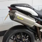Gebruikte Triumph Speed Triple naked bike met 1050cc motor uit 2011 bij NIWA Motoren