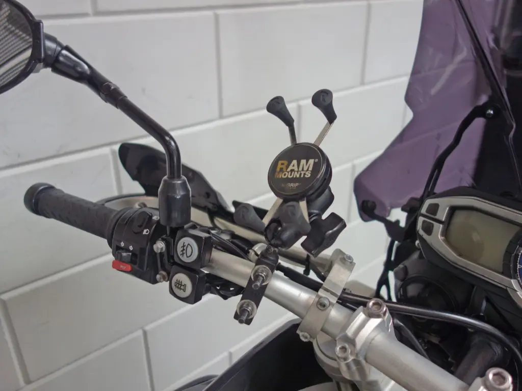 Gebruikte Triumph Tiger all-road met 800cc motor uit 2012 bij NIWA Motoren
